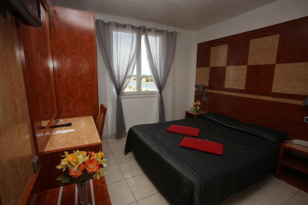Hotel Le Richmont Marseillan  Buitenkant foto