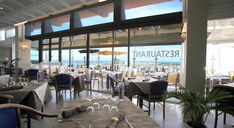 Hotel Le Richmont Marseillan  Buitenkant foto