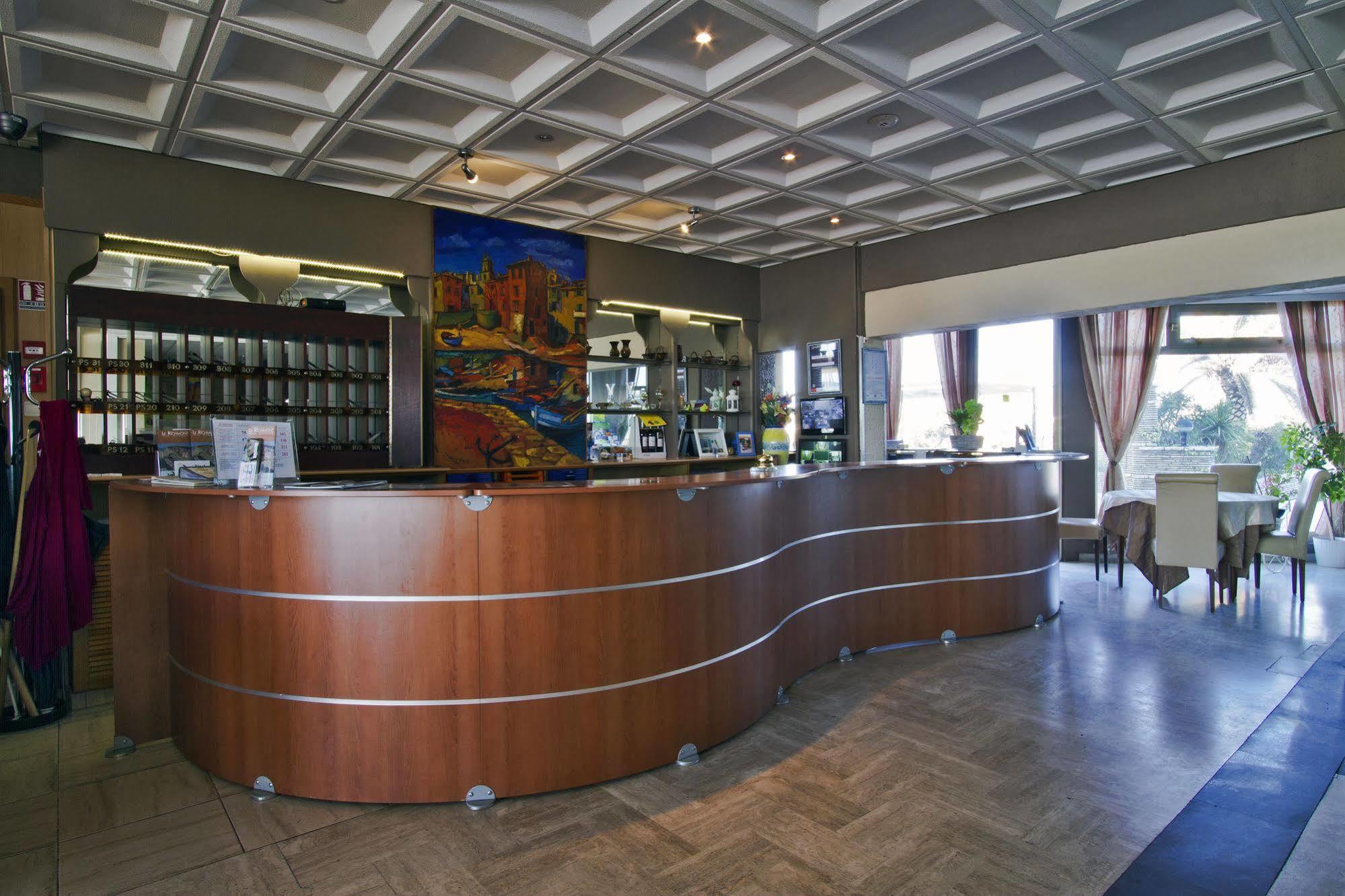 Hotel Le Richmont Marseillan  Buitenkant foto
